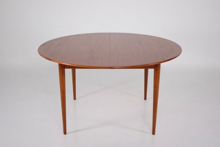Grote ronde Deense tafel met 2 bladen (8/10 personen)*OPTIE*