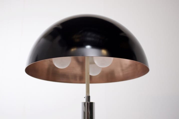 Large "mushroom" lamp.
