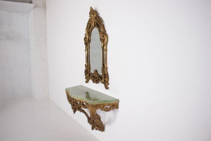 Sconce console & glazed mirror.