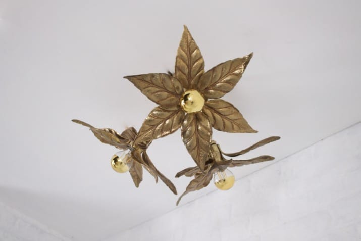 Willy Daro plafondlamp met bloemen.