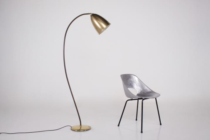Modernistische vloerlamp in de stijl van Paavo Tynell.